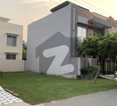 5 MARLA HOUSE ON "50" FEET ROAD ONE YEAR OLD HOUSE BUT IN VERY GOOD CONDITION IS AVAILABLE FOR SALE 5 MARLA HOUSE ON "50" FEET ROAD ONE YEAR OLD HOUSE BUT IN VERY GOOD CONDITION IS AVAILABLE FOR SALE