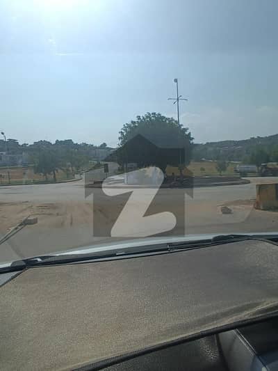 ڈی ایچ اے ڈیفینس فیز 3 ڈی ایچ اے ڈیفینس,اسلام آباد میں 1 کنال رہائشی پلاٹ 1.65 کروڑ میں برائے فروخت۔