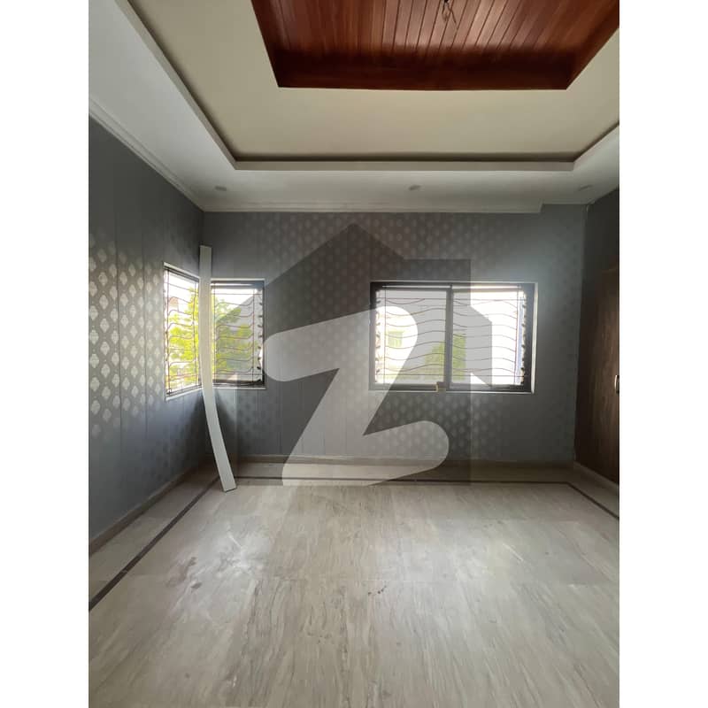 10 MARLA UPPER PORTION FOR RENT 10 MARLA UPPER PORTION FOR RENT