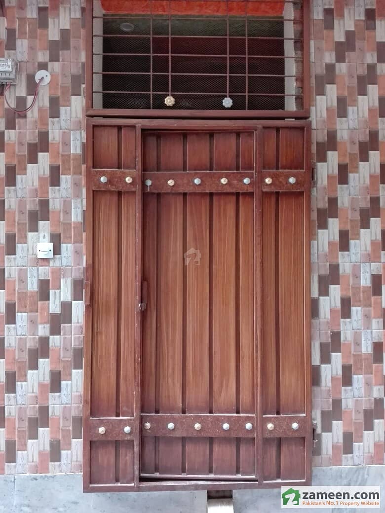 علامہ اقبال ٹاؤن لاہور میں 3 کمروں کا 2 مرلہ مکان 42 لاکھ میں برائے فروخت۔