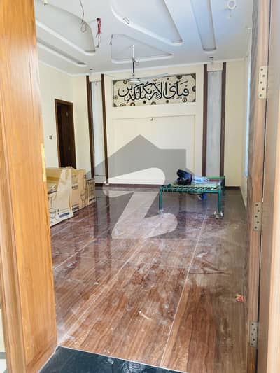 سوان گارڈن ۔ بلاک بی سوان گارڈن,اسلام آباد میں 9 کمروں کا 1 کنال مکان 7.25 کروڑ میں برائے فروخت۔