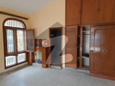 چکلالہ سکیم 3 چکلالہ سکیم,راولپنڈی میں 5 کمروں کا 1 کنال مکان 1.99 لاکھ میں کرایہ پر دستیاب ہے۔