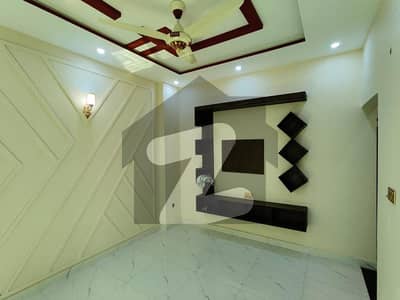 شاداب گارڈن لاہور میں 2 کمروں کا 2 مرلہ فلیٹ 22.0 ہزار میں کرایہ پر دستیاب ہے۔