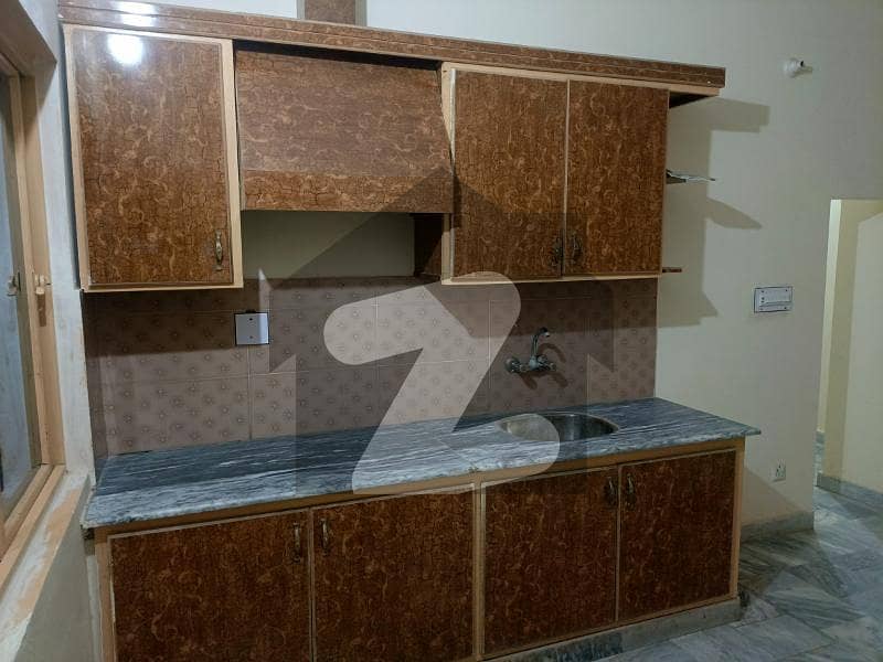 غوری ٹاؤن فیز 5بی غوری ٹاؤن,اسلام آباد میں 3 کمروں کا 4 مرلہ فلیٹ 20.0 ہزار میں کرایہ پر دستیاب ہے۔ غوری ٹاؤن فیز 5بی غوری ٹاؤن,اسلام آباد میں 3 کمروں کا 4 مرلہ فلیٹ 20.0 ہزار میں کرایہ پر دستیاب ہے۔