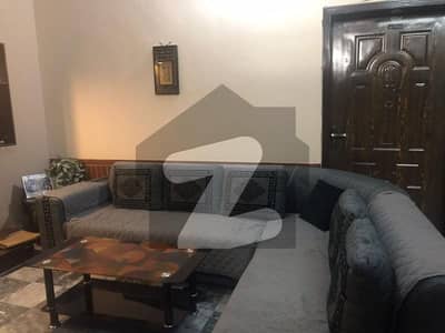 علامہ اقبال ٹاؤن لاہور میں 2 کمروں کا 10 مرلہ بالائی پورشن 65.0 ہزار میں کرایہ پر دستیاب ہے۔