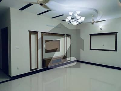 جی ۔ 13 اسلام آباد میں 6 کمروں کا 10 مرلہ مکان 2.2 لاکھ میں کرایہ پر دستیاب ہے۔ جی ۔ 13 اسلام آباد میں 6 کمروں کا 10 مرلہ مکان 2.2 لاکھ میں کرایہ پر دستیاب ہے۔