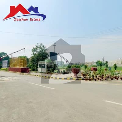 RESIDENCIAL PLOT OF 1 KANAL 40FT ROAD NEAR MAIN COMMERCIAL FOR SALE