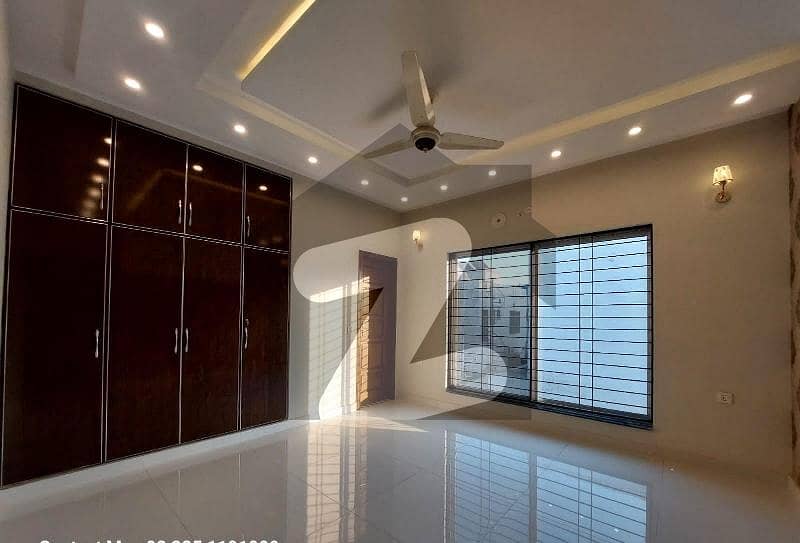 BEAUTIFUL LOCATIONS HOUSE PORTION FOR RENT IN OUTSTANDING VIEW