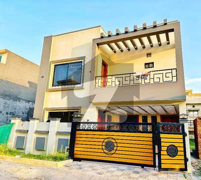 7 Marla Luxurious House Available For Rent