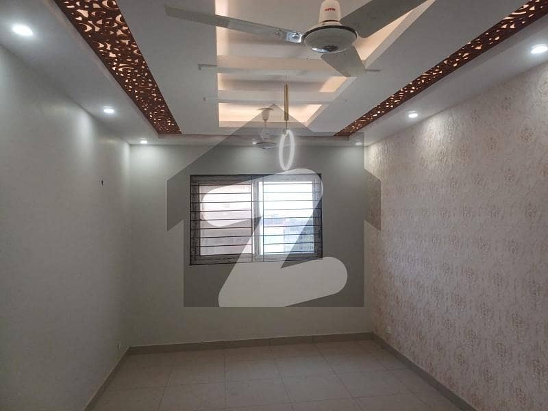 A Flat Of 800 Square Feet In Rs. 9200000 Garden West, Karachi
