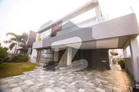 ڈی ایچ اے فیز 6 ڈیفنس (ڈی ایچ اے),لاہور میں 6 کمروں کا 1 کنال مکان 4.5 لاکھ میں کرایہ پر دستیاب ہے۔ ڈی ایچ اے فیز 6 ڈیفنس (ڈی ایچ اے),لاہور میں 6 کمروں کا 1 کنال مکان 4.5 لاکھ میں کرایہ پر دستیاب ہے۔