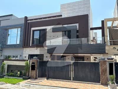 بحریہ ٹاؤن گلمہر بلاک بحریہ ٹاؤن سیکٹر سی,بحریہ ٹاؤن,لاہور میں 5 کمروں کا 10 مرلہ مکان 4.5 کروڑ میں برائے فروخت۔ بحریہ ٹاؤن گلمہر بلاک بحریہ ٹاؤن سیکٹر سی,بحریہ ٹاؤن,لاہور میں 5 کمروں کا 10 مرلہ مکان 4.5 کروڑ میں برائے فروخت۔