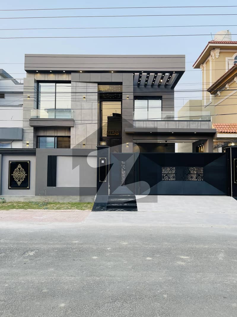 Modern Luxurious Solid House For Sale