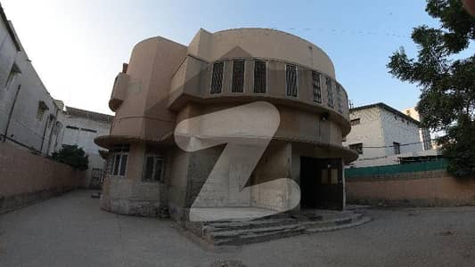 پی