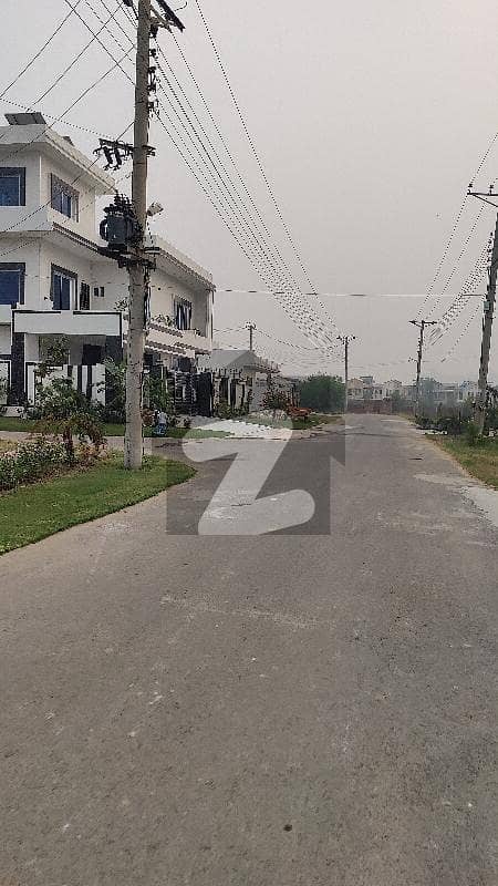 ویتھ ایمپلائیز کوآپریٹو ہاؤسنگ لاہور میں 1 کنال رہائشی پلاٹ 1.2 کروڑ میں برائے فروخت۔ ویتھ ایمپلائیز کوآپریٹو ہاؤسنگ لاہور میں 1 کنال رہائشی پلاٹ 1.2 کروڑ میں برائے فروخت۔