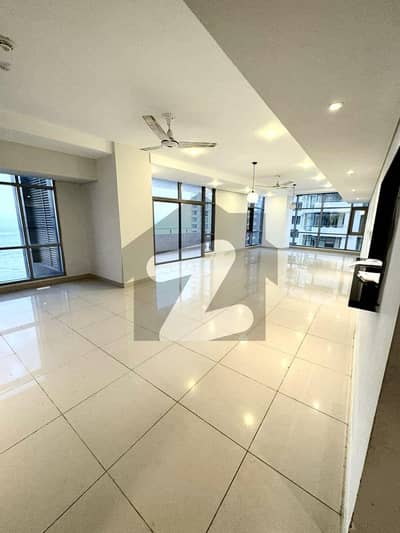 عمار ریف ٹاورز امارکریسنٹ بے,ڈی ایچ اے فیز 8,ڈی ایچ اے ڈیفینس,کراچی میں 3 کمروں کا 11 مرلہ فلیٹ 8.4 کروڑ میں برائے فروخت۔