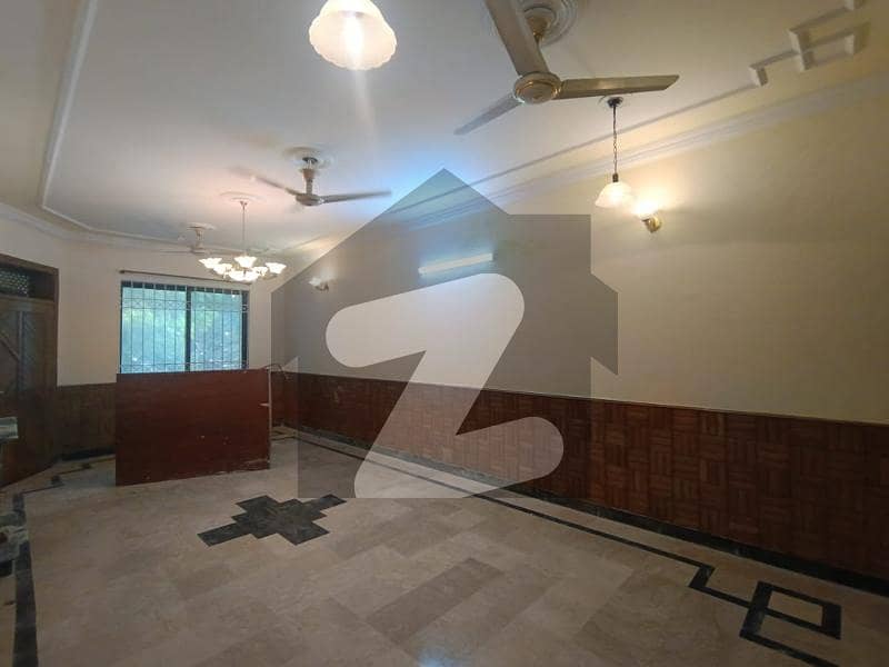 BEAUTIFUL HOUSE FOR RENT IN I-8 BEAUTIFUL HOUSE FOR RENT IN I-8