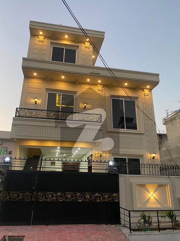 آئی 11/2 آئی ۔ 11,اسلام آباد میں 5 کمروں کا 7 مرلہ مکان 4.2 کروڑ میں برائے فروخت۔ آئی 11/2 آئی ۔ 11,اسلام آباد میں 5 کمروں کا 7 مرلہ مکان 4.2 کروڑ میں برائے فروخت۔