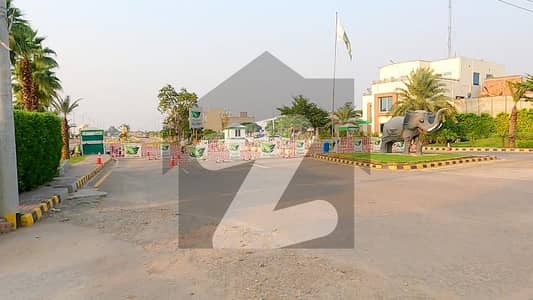 سفاری گارڈن ہاؤسنگ سکیم لاہور میں 3 مرلہ رہائشی پلاٹ 9.0 لاکھ میں برائے فروخت۔