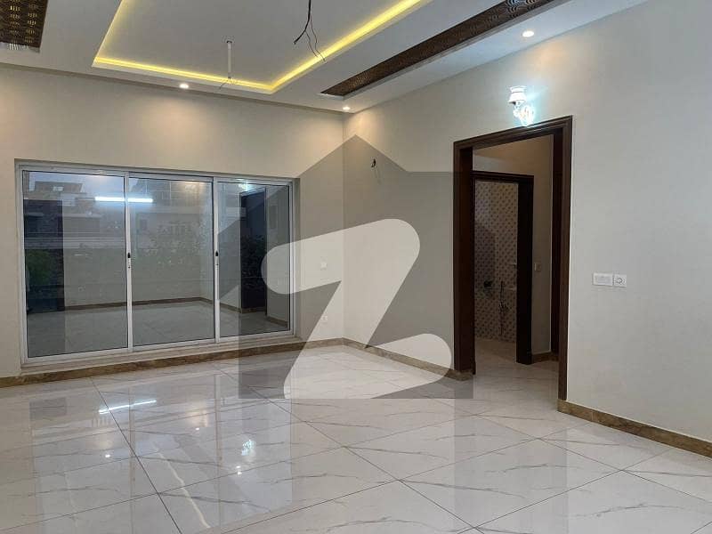 حیات آباد فیز 6 - ایف1 حیات آباد فیز 6,حیات آباد,پشاور میں 10 کمروں کا 1 کنال مکان 14.5 کروڑ میں برائے فروخت۔ حیات آباد فیز 6 - ایف1 حیات آباد فیز 6,حیات آباد,پشاور میں 10 کمروں کا 1 کنال مکان 14.5 کروڑ میں برائے فروخت۔