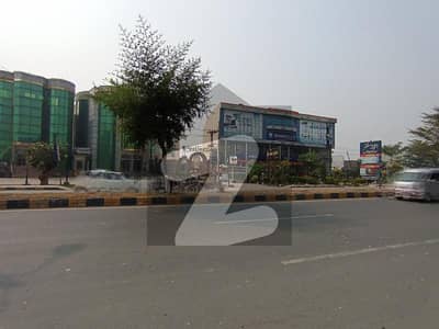 4 Kanal Commercial Plot Available for sale in Main Grand Trank Road Right Side of Anmol Marriage Hall, City Gujrat 4 Kanal Commercial Plot Available for sale in Main Grand Trank Road Right Side of Anmol Marriage Hall, City Gujrat