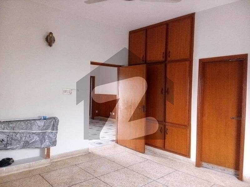 Ground portion for Rent G10-4 ideal location Ground portion for Rent G10-4 ideal location