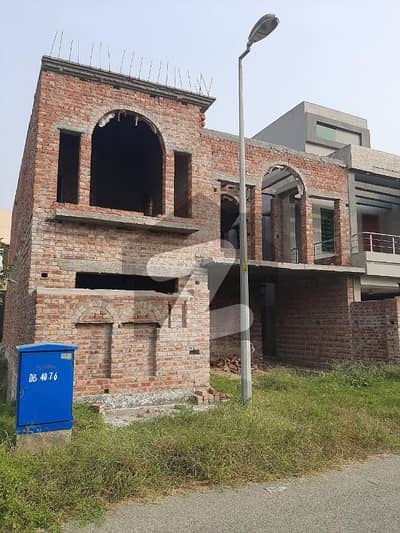 8 MARLA RED BRICKS HOUSE FOR SALE IN BAHRIA ORCHARD LHR