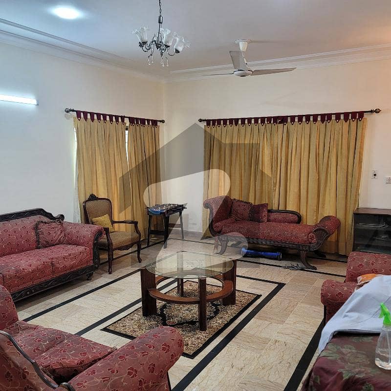 1 Kanal Corner Facing Park House For Urgent Sale 1 Kanal Corner Facing Park House For Urgent Sale