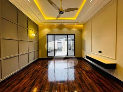 1 Kanal Brand New House For Rent