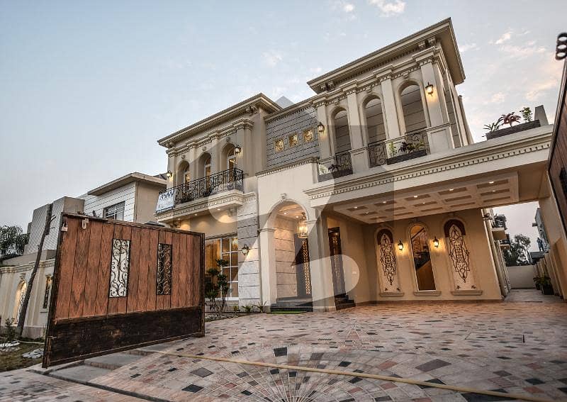 ONE KANAL ROYAL PALACE FOR SALE IN DHA PHASE 7 ONE KANAL ROYAL PALACE FOR SALE IN DHA PHASE 7