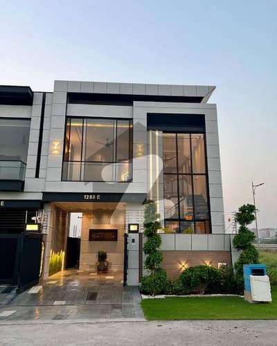 ڈی ایچ اے فیز 6 ڈیفنس (ڈی ایچ اے),لاہور میں 3 کمروں کا 5 مرلہ مکان 2.05 کروڑ میں برائے فروخت۔ ڈی ایچ اے فیز 6 ڈیفنس (ڈی ایچ اے),لاہور میں 3 کمروں کا 5 مرلہ مکان 2.05 کروڑ میں برائے فروخت۔