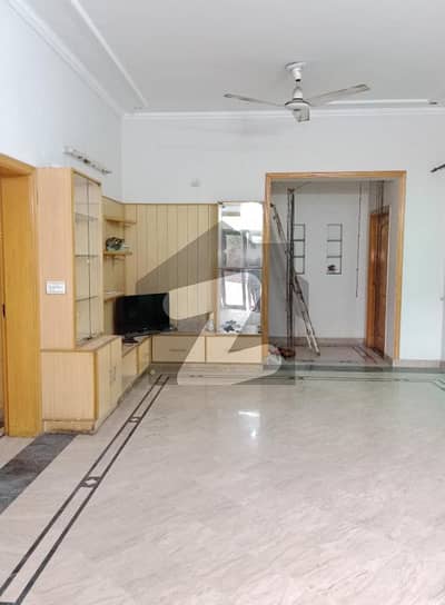 12 Marla Upper Portion For Rent At The Prime Location In Saddar Officer Colony