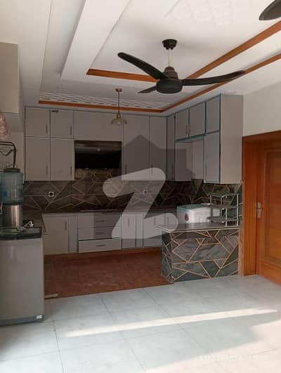 5 MARLA MUMTY PORSTION 2 BEDROOMS FURNISHFAMILY PORSTION AVAILABLE FOR RENT