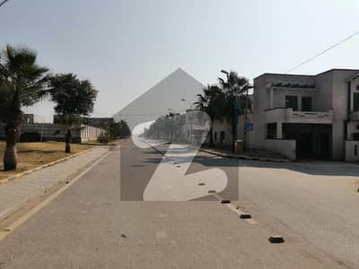 الحرم سٹی چکری روڈ,راولپنڈی میں 5 مرلہ رہائشی پلاٹ 7.5 لاکھ میں برائے فروخت۔