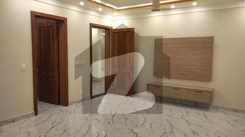 سینٹرل پارک ہاؤسنگ سکیم لاہور میں 3 کمروں کا 1 کنال بالائی پورشن 80.0 ہزار میں کرایہ پر دستیاب ہے۔ سینٹرل پارک ہاؤسنگ سکیم لاہور میں 3 کمروں کا 1 کنال بالائی پورشن 80.0 ہزار میں کرایہ پر دستیاب ہے۔