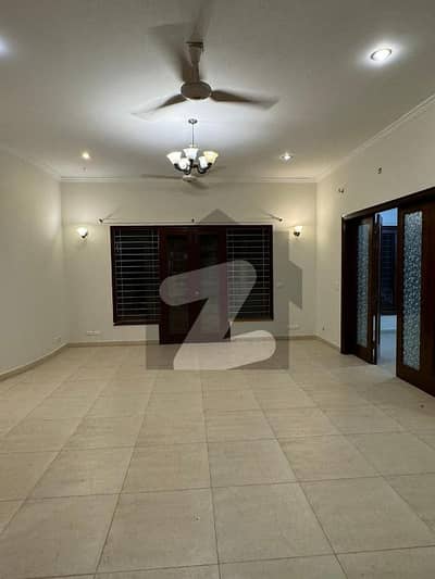 Its A West Open House Located In A Very Prime Location With A Modern Feature Of Skylight In DHA PHASE 6 Its A West Open House Located In A Very Prime Location With A Modern Feature Of Skylight In DHA PHASE 6