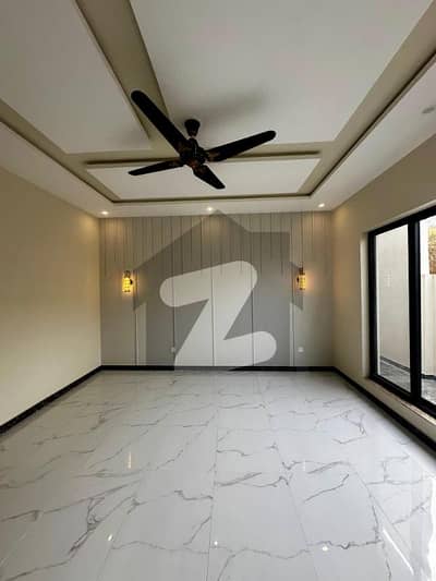 5 Marla Full Beautiful House Available For Rent