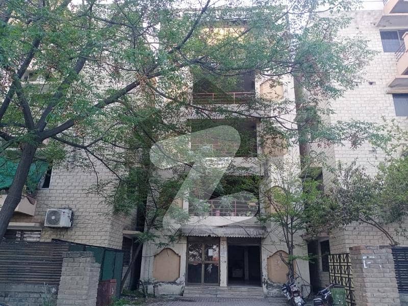 Flats For Sale Ground Floor Extra land Block 9 B G15 Islamabad Flats For Sale Ground Floor Extra land Block 9 B G15 Islamabad