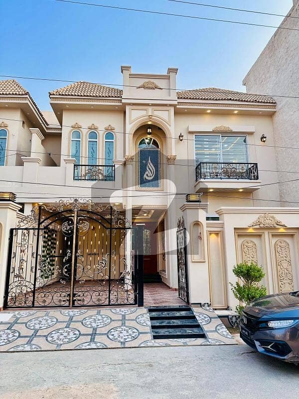 Luxurious 10 Marla Spanish House Urgent Sale Luxurious 10 Marla Spanish House Urgent Sale