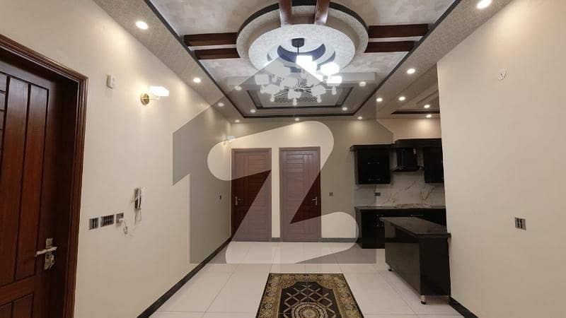 Stunning Ground Floor Lower Portion For Sale! In Gulshan E Iqbal Block 5