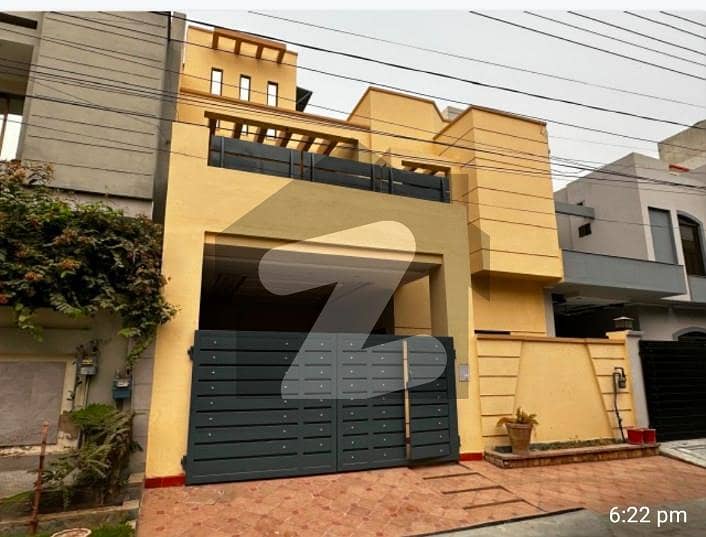 Johar town lhr 7.5 Marla onar build house for sale Johar town lhr 7.5 Marla onar build house for sale