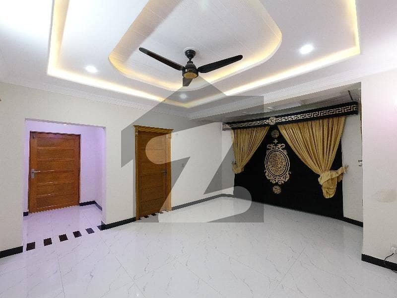 Fair-Priced Corner 900 Square Feet Flat Available In G-11/4 Fair-Priced Corner 900 Square Feet Flat Available In G-11/4