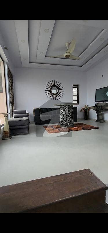 4500 Sq. Ft 3 Level Penthouse Breathtaking Views Of Airport. . Available For Sale