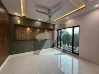 بحریہ ٹاؤن گلبہار بلاک بحریہ ٹاؤن سیکٹر سی,بحریہ ٹاؤن,لاہور میں 5 کمروں کا 10 مرلہ مکان 4.9 کروڑ میں برائے فروخت۔