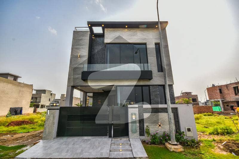 5 MARLA BRAND NEW MODERN HOUSE FOR SALE 5 MARLA BRAND NEW MODERN HOUSE FOR SALE