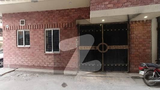 لارنس روڈ لاہور میں 2 کمروں کا 3 مرلہ فلیٹ 1.6 کروڑ میں برائے فروخت۔