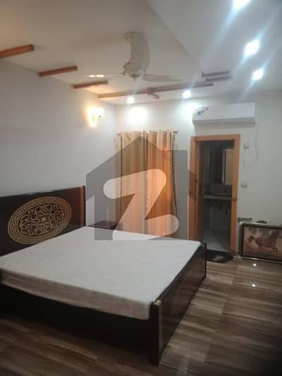 1 Kanal Furnished Ground Portion Available For Rent