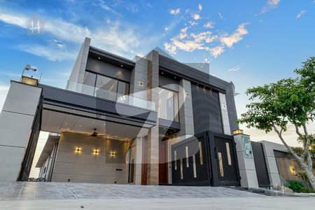 ULTRA MODERN BRAND NEW WELL MAINTAINED HOUSE FOR SALE