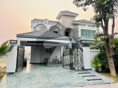 1 KANAL BRAND NEW CONDITION SPANISH DESIGN HOUSE AVAILABLE FOR SALE IN SUKH CAYN GARDEN NEAR BAHRIA TOWN LAHORE