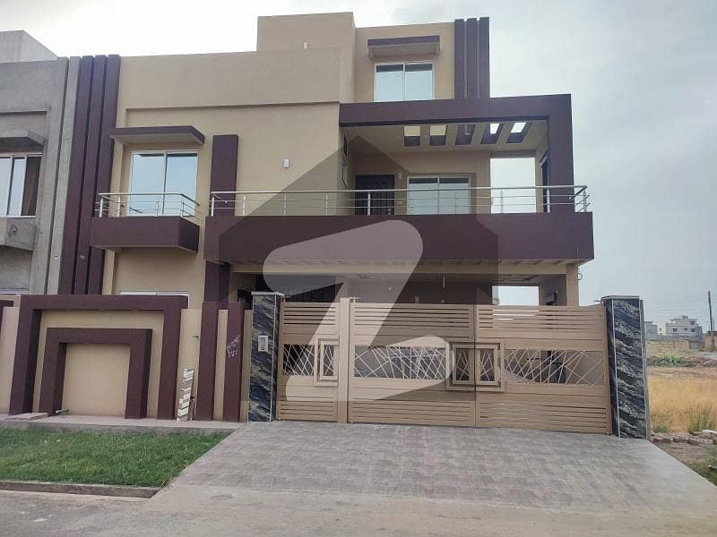 10 Marla House In Only Rs. 32500000 10 Marla House In Only Rs. 32500000